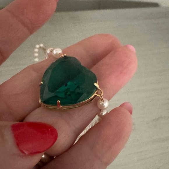 Pearl necklace with green heart 18” - Picture 3 of 5